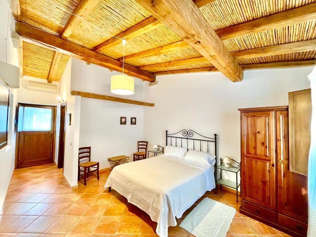 Agriturismo Li Scopi San Teodoro  Exterior photo